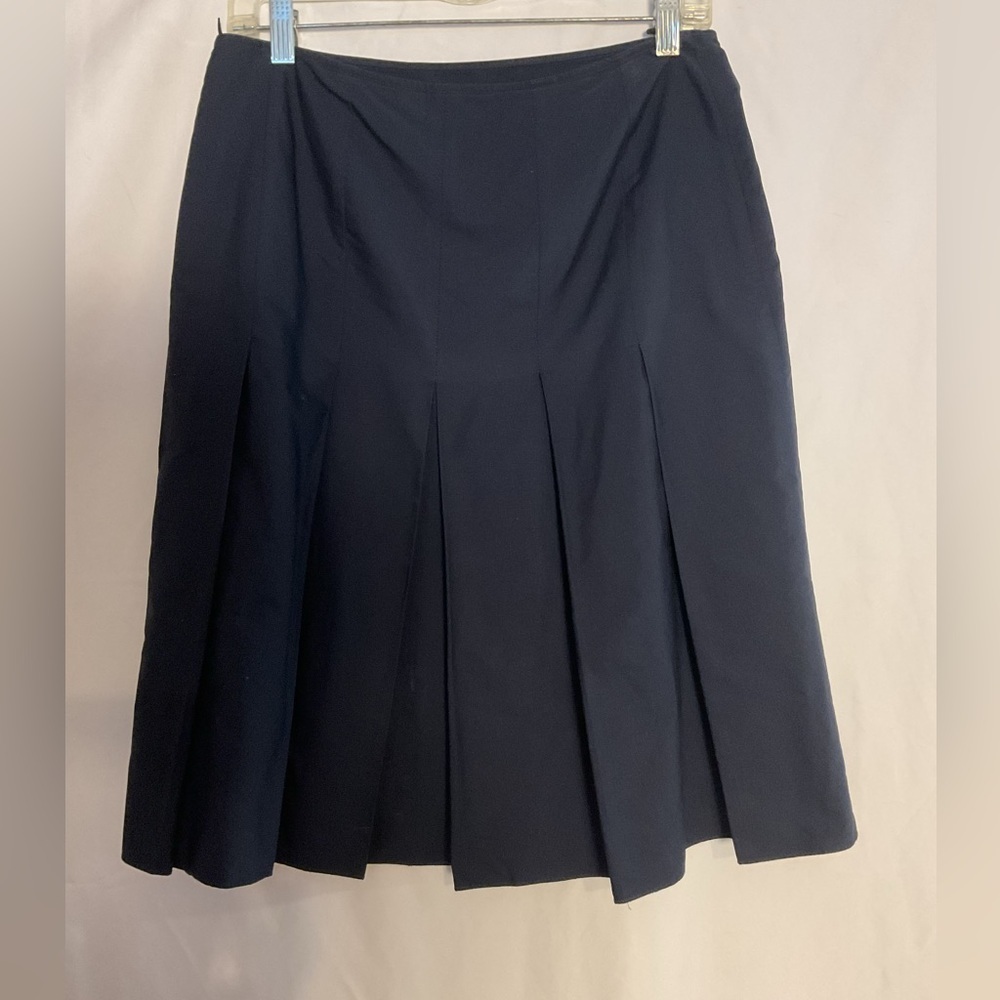 Mui Mui ruffle front w/pleated back cotton skirt in Navy size 44 (US 8) - Picture 3 of 6